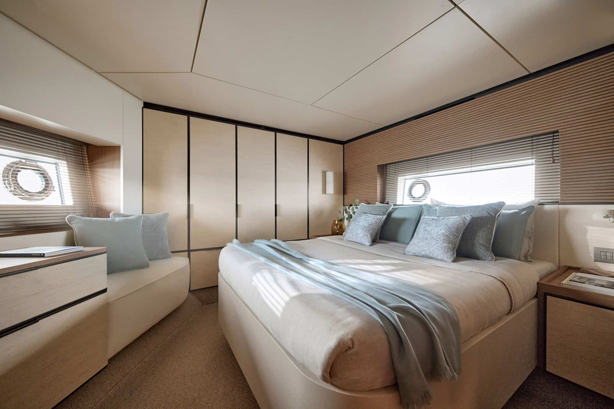 VIP guest cabin aboard the Azimut Seadeck 9