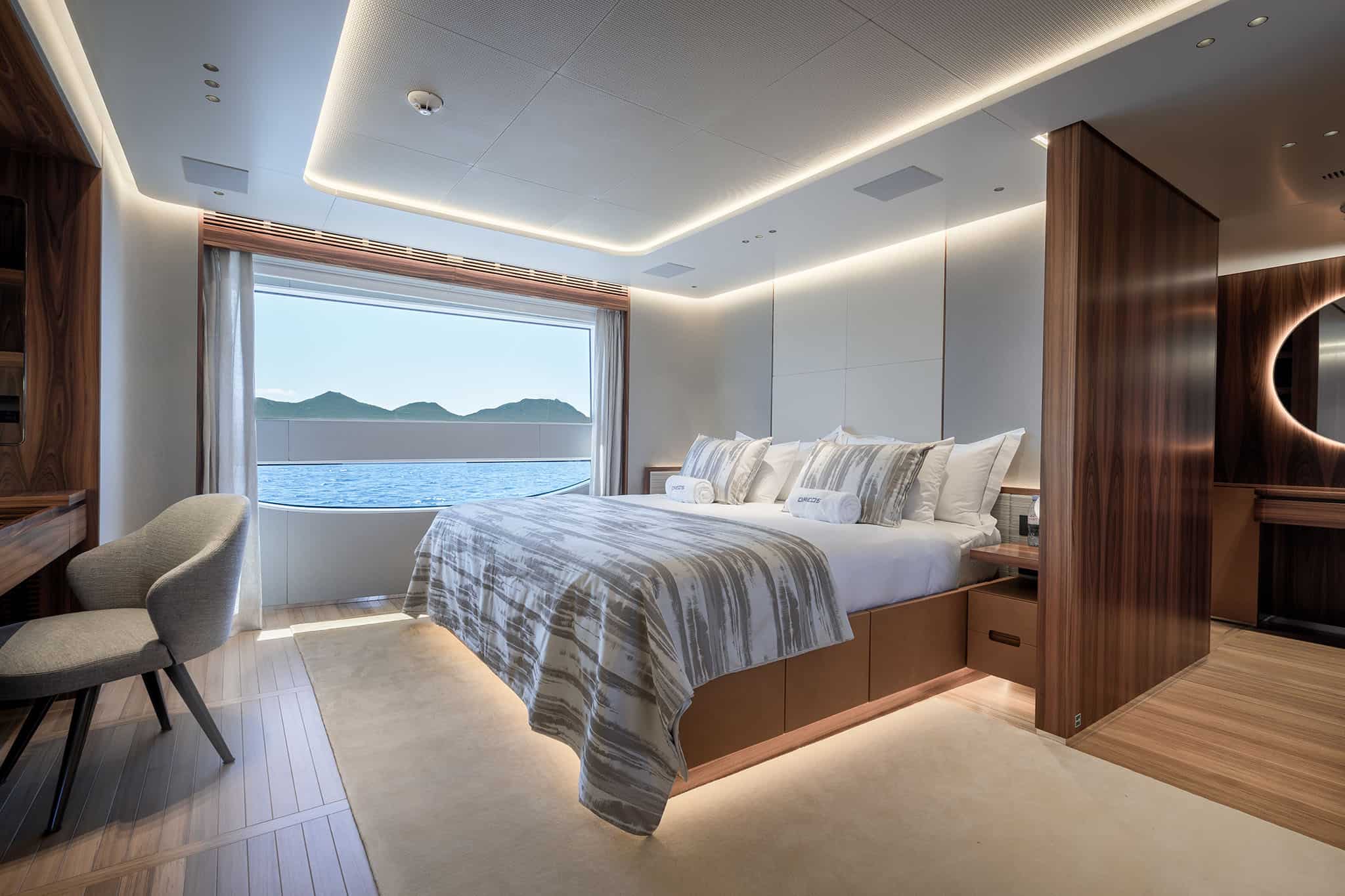 Master cabin aboard Benetti Oasis 40M Oreos