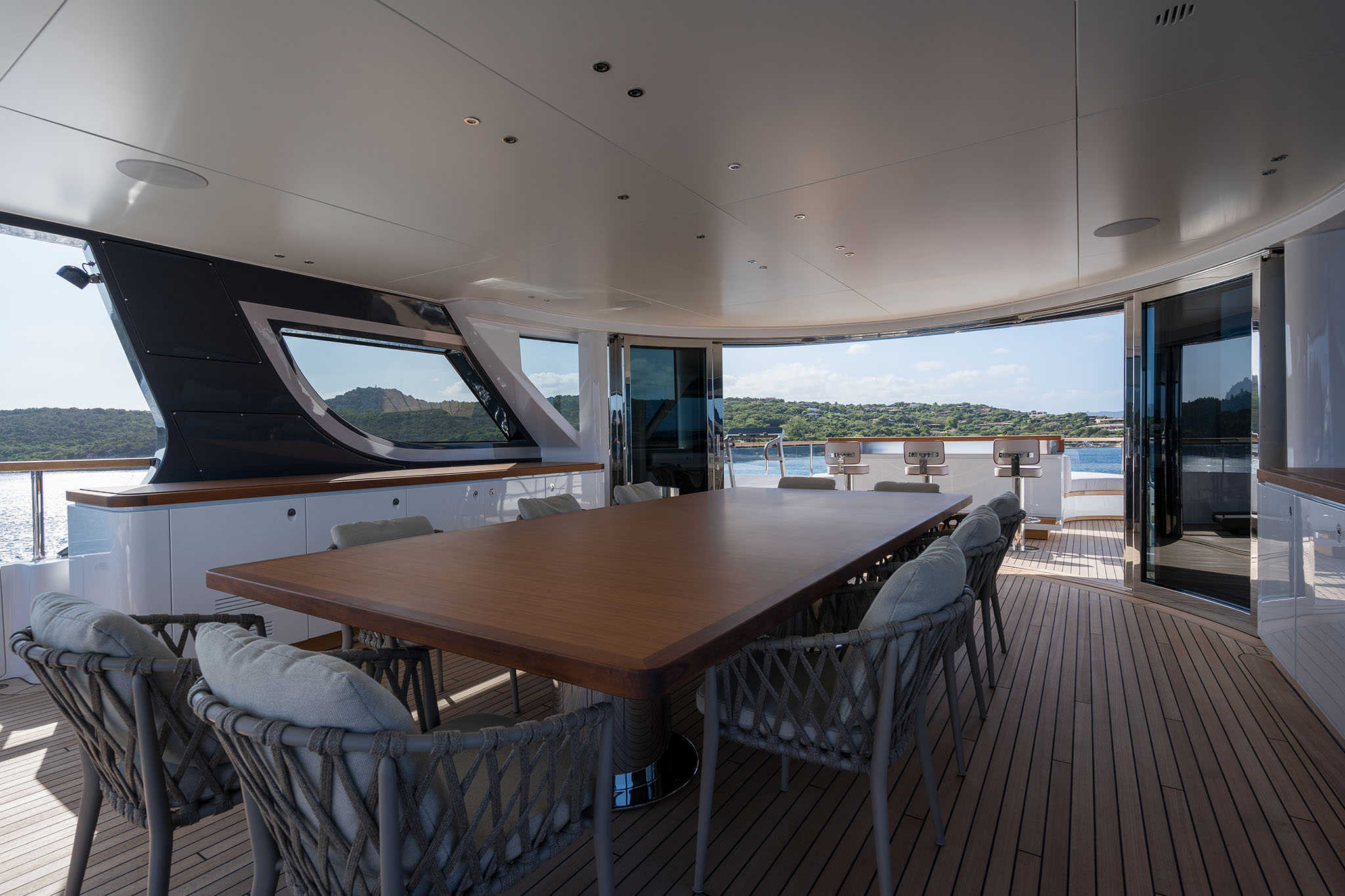 Sheltered dining area on the sun deck of Benetti Oasis 40M Oreos