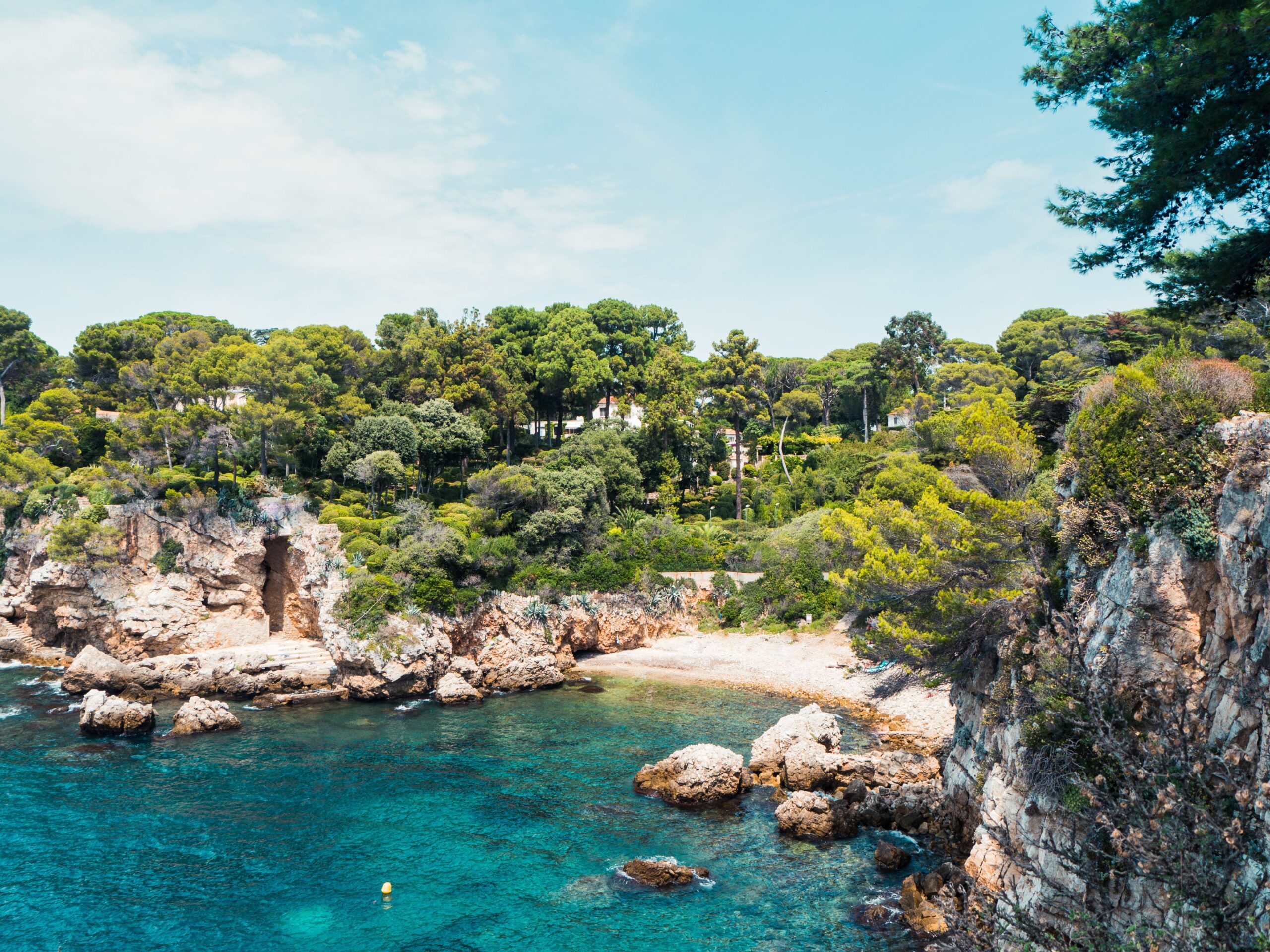 Rocky cove and wooded shoreline at Cap d’Antibes
