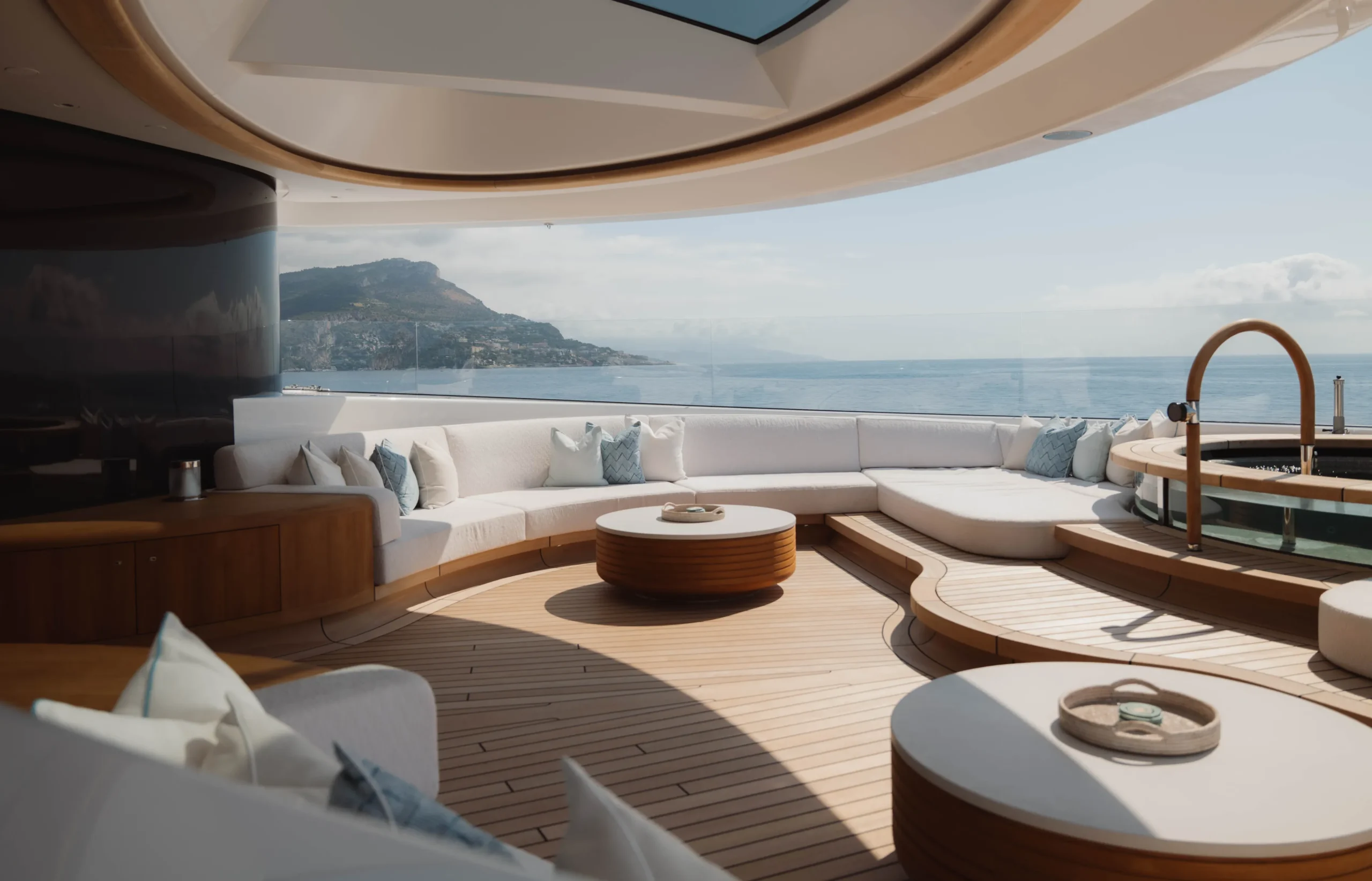 Profile view of Feadship BREAKTHROUGH on open water