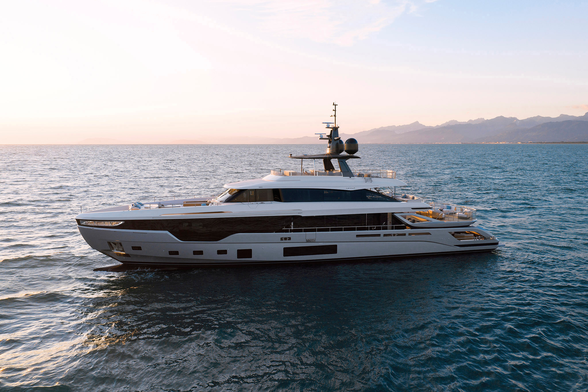 Grande Trideck in the current official dusk exterior photograph
