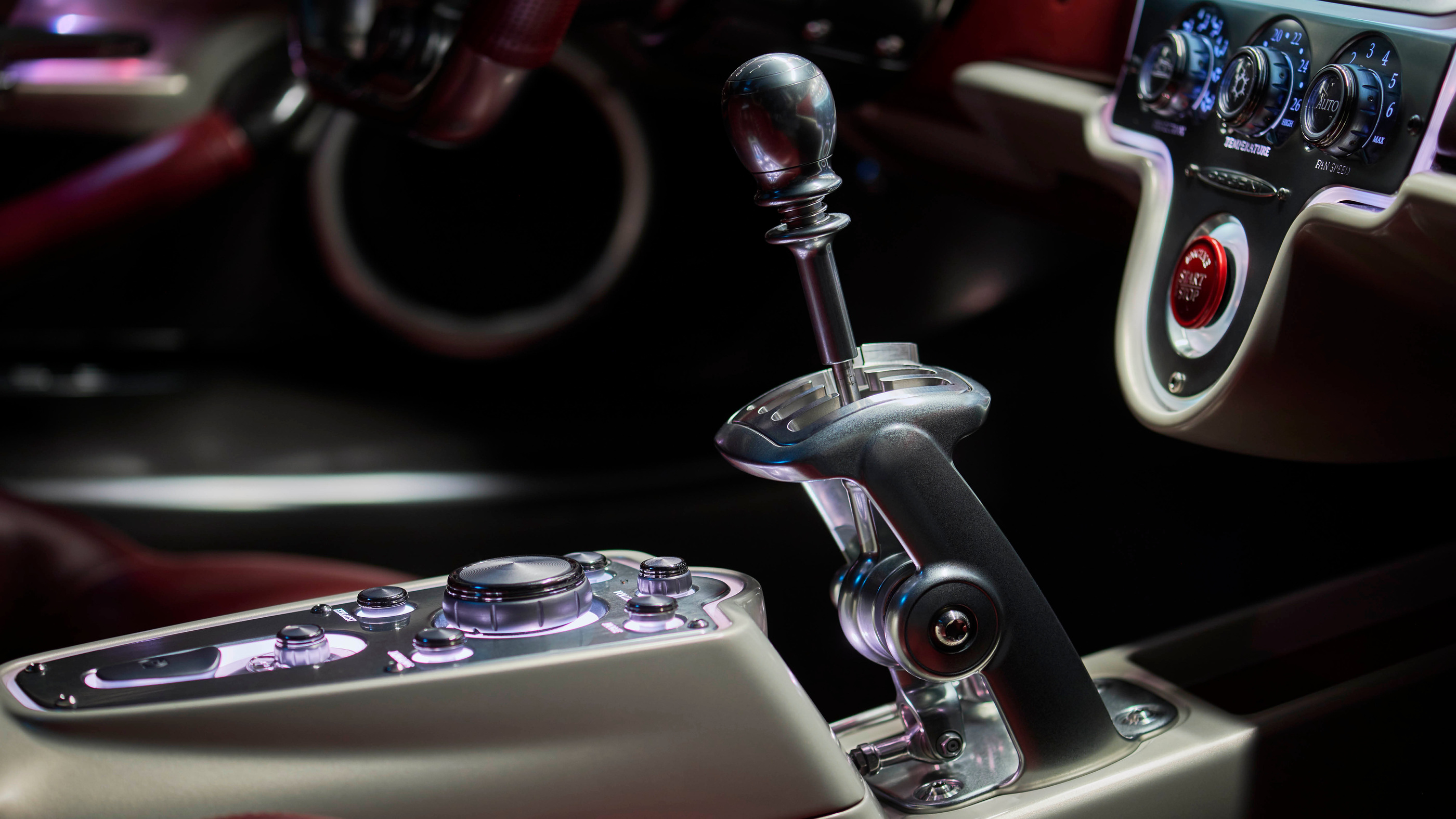 Close studio visual of the exposed manual gearchange mechanism