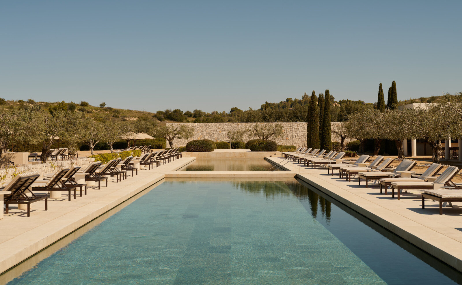 The Beach Club pool and coastal setting