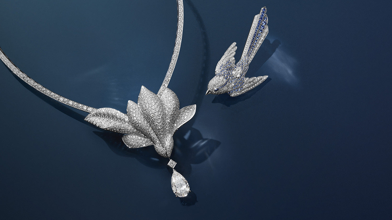Magnolia Grandiflora necklace and bird motif in the Reviving chapter