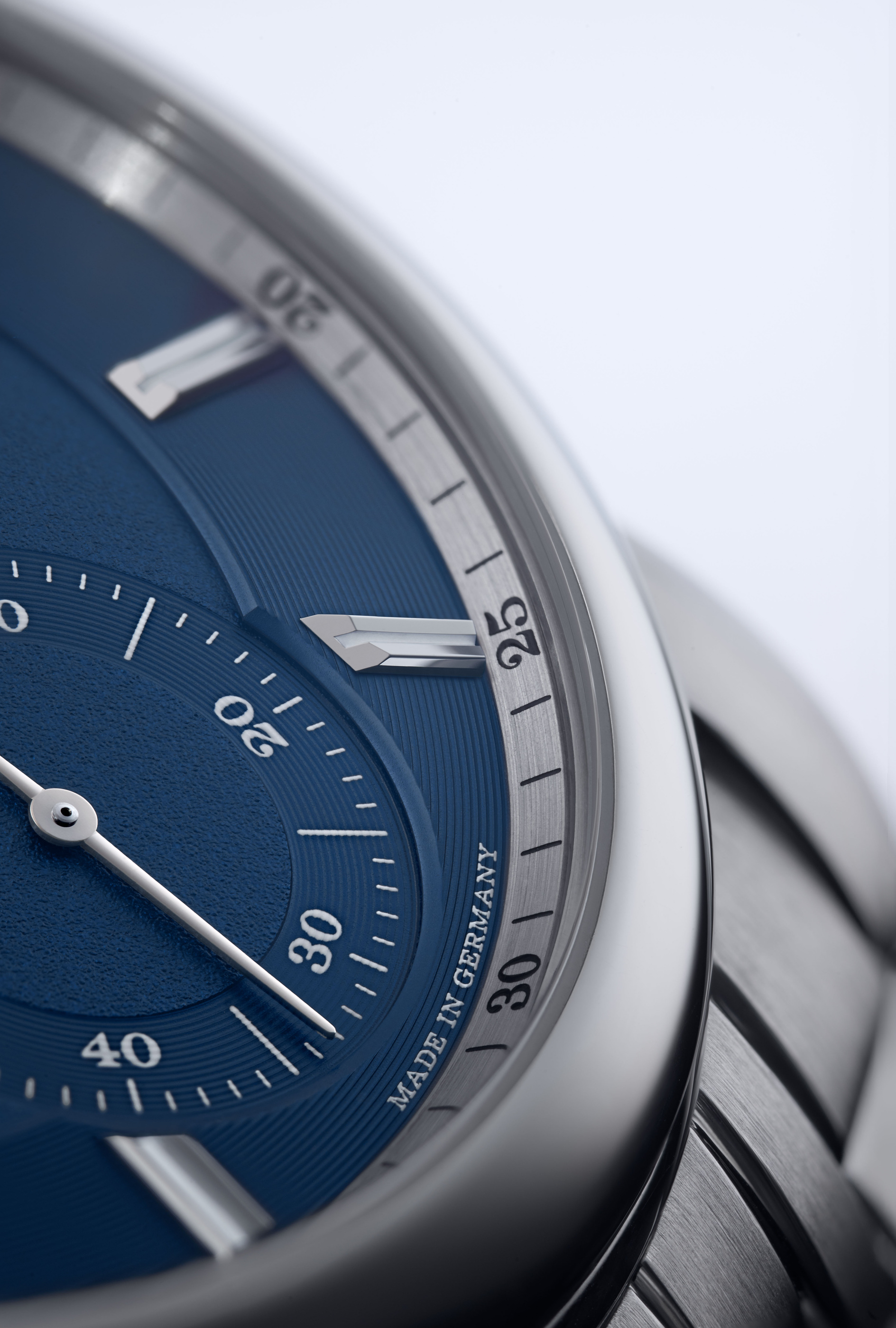 Close view of the dial edge and applied markers, official 2019 press photograph