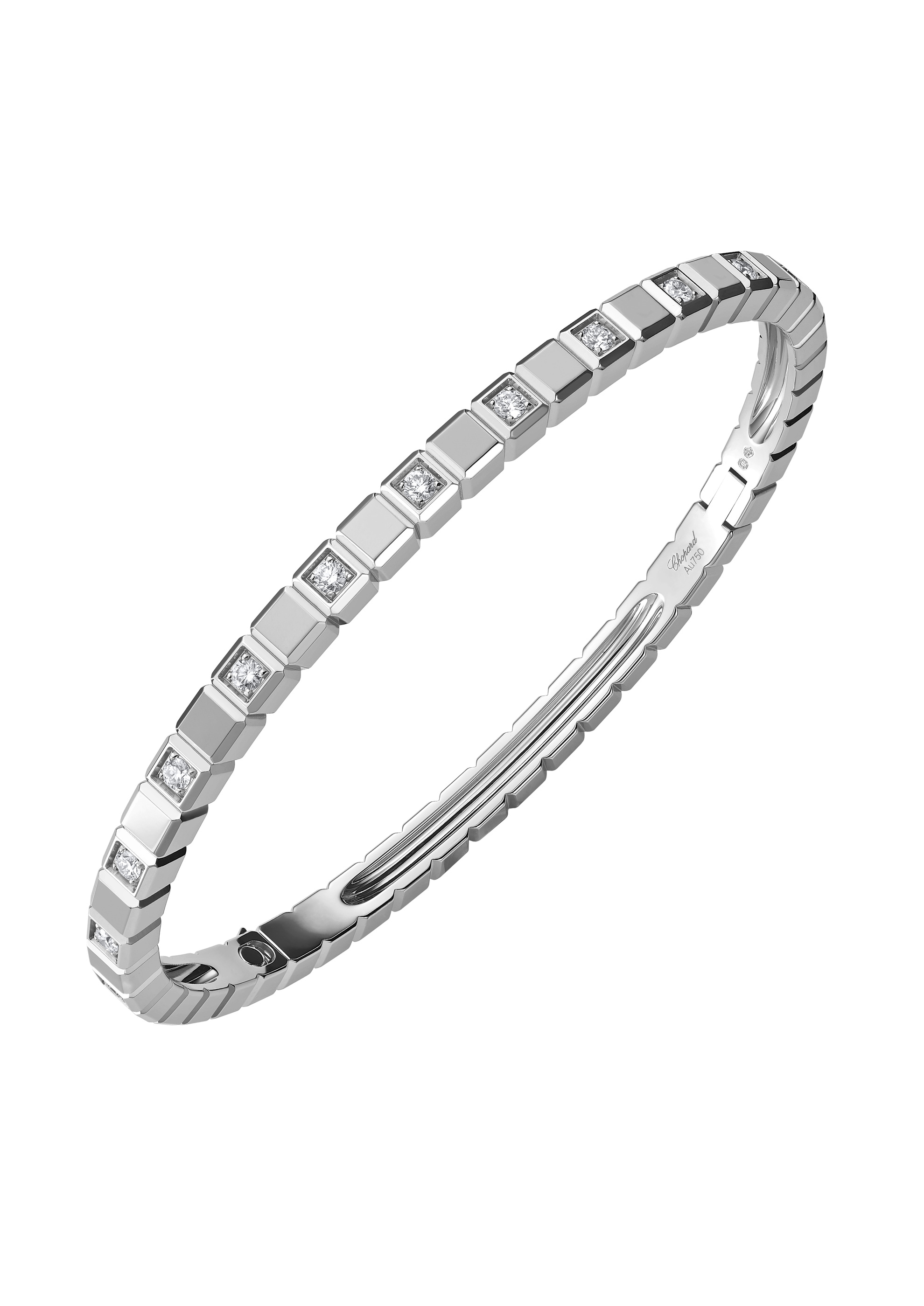 Ice Cube bracelet with a fully diamond-set surface