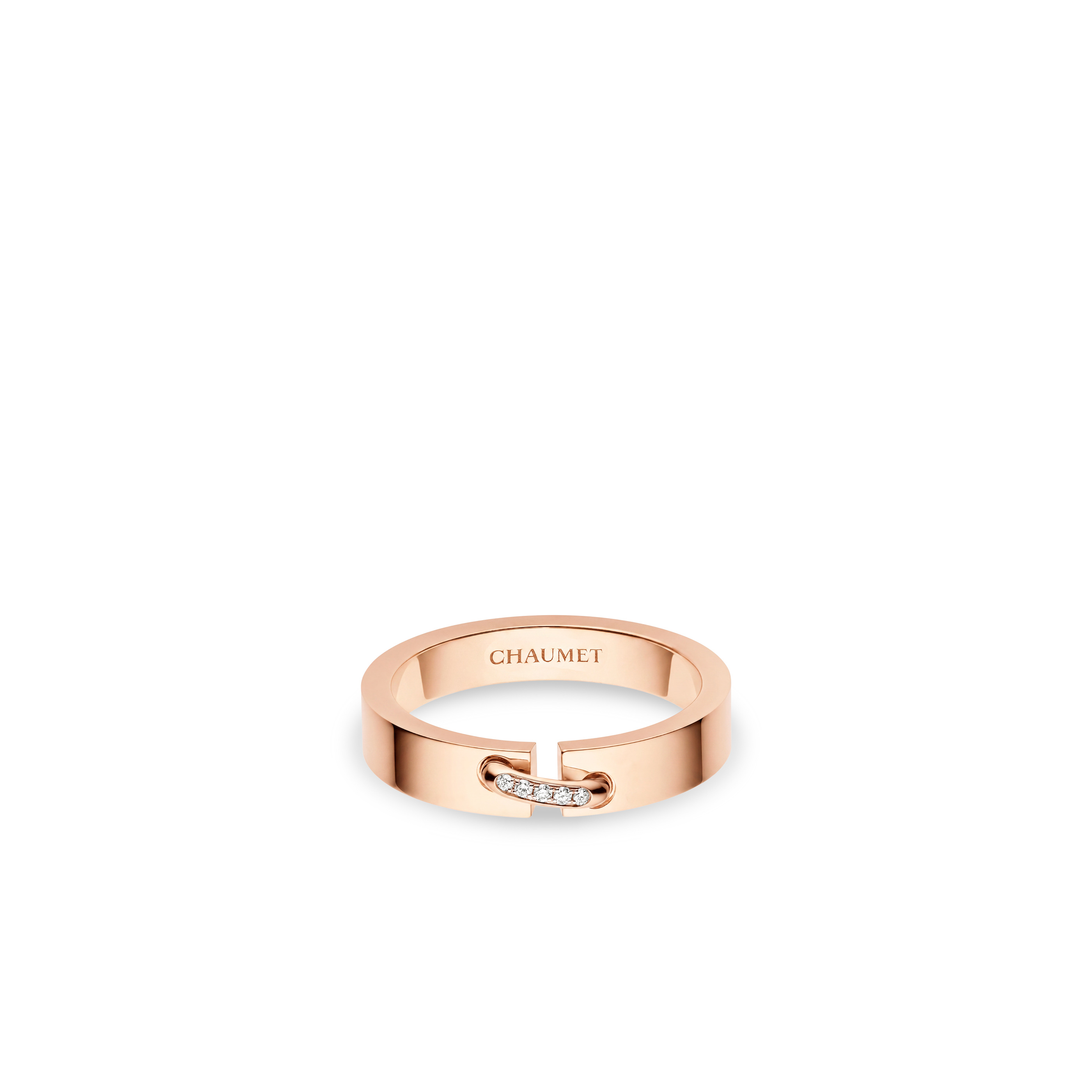 A broader Liens ring showing the link across the band