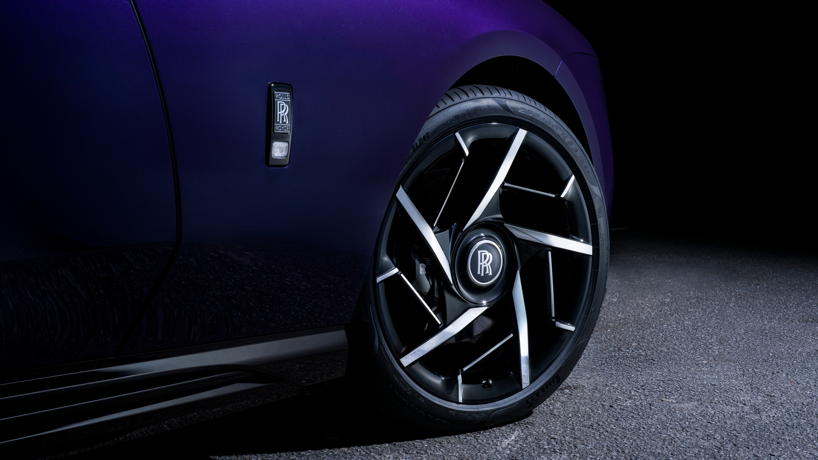 Forged wheel and violet bodywork on the original Black Badge Spectre.