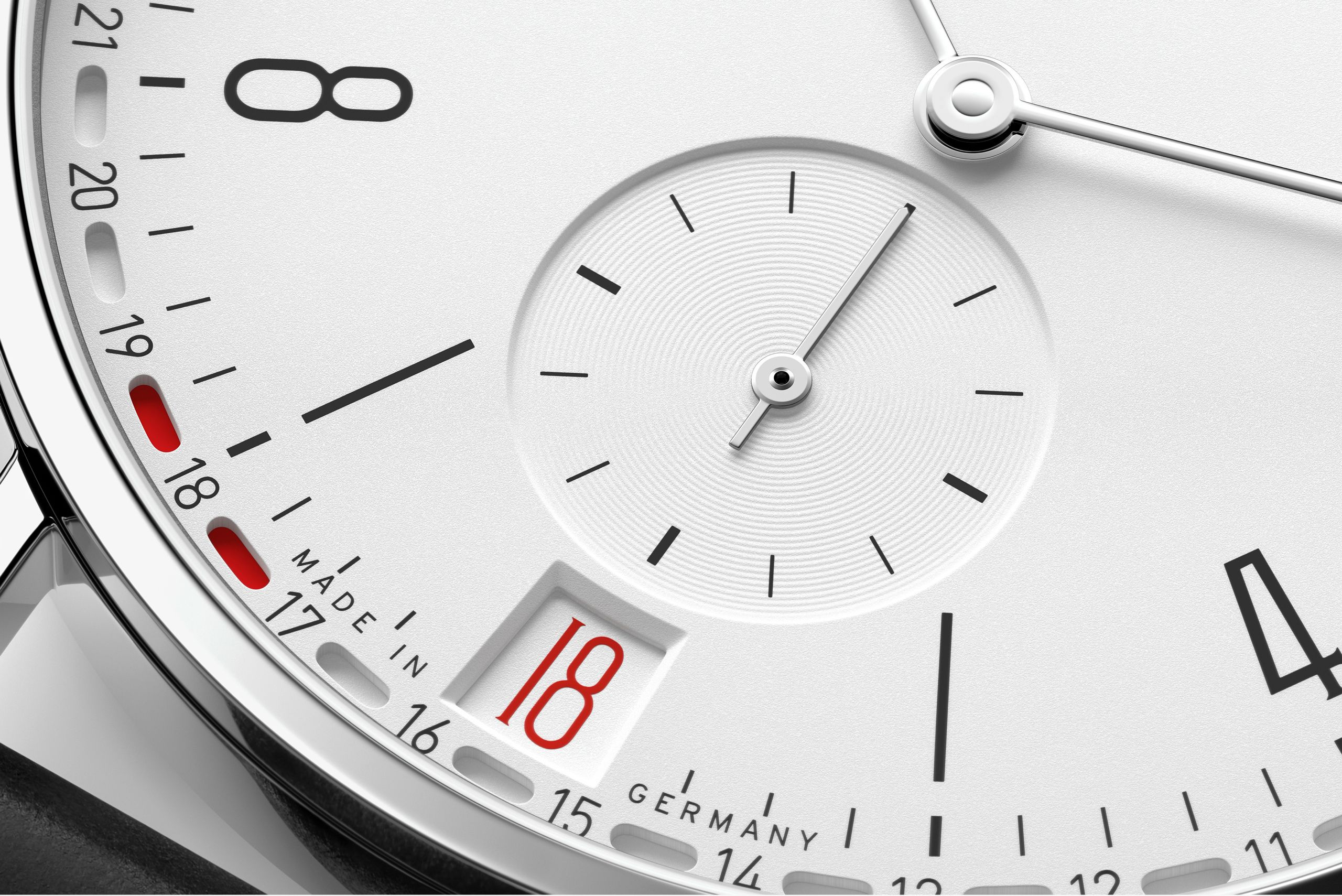 Sub-seconds, outer date ring and date window in the same close view.