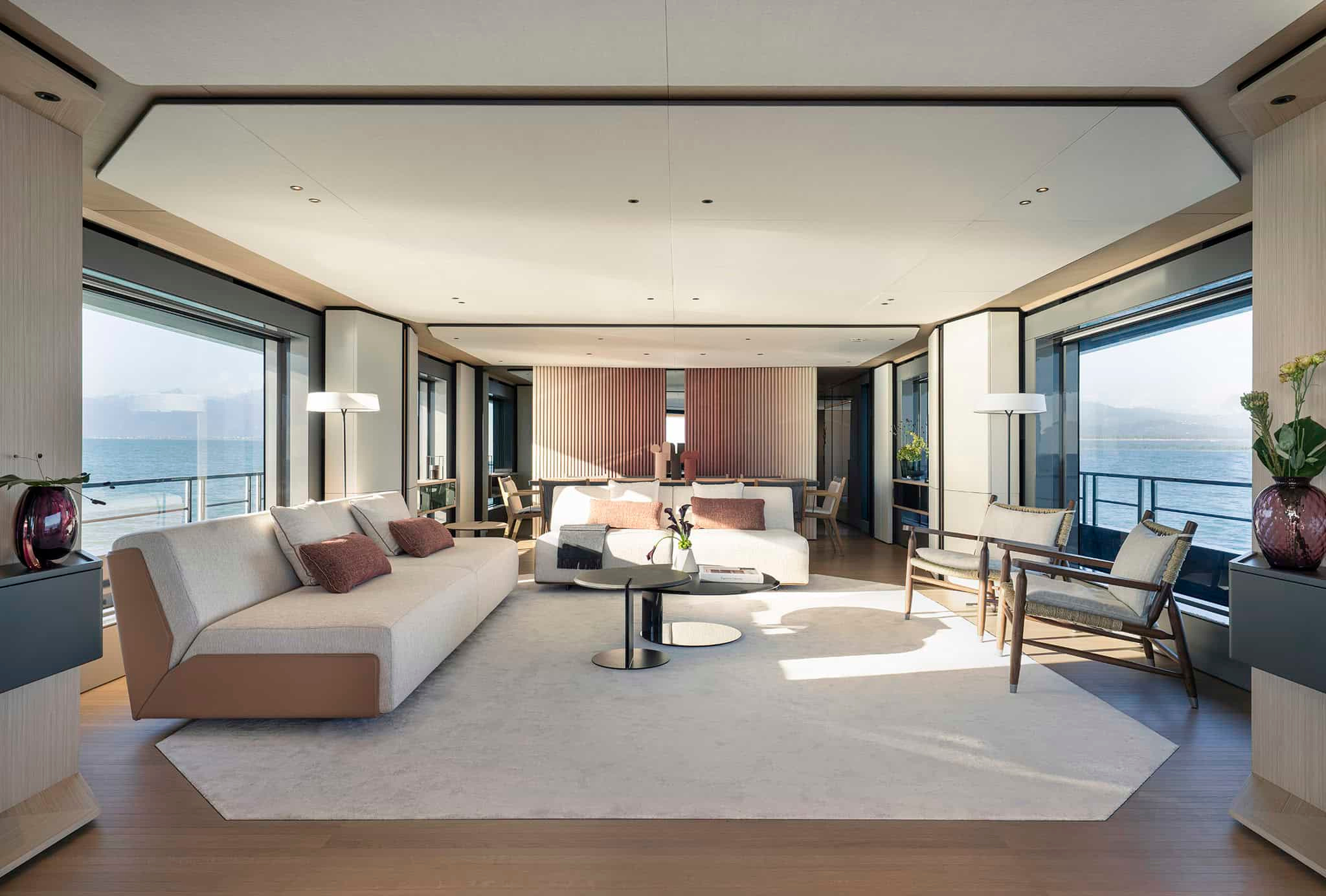 The current Grande 36M saloon shown on the m2atelier section of the official page.