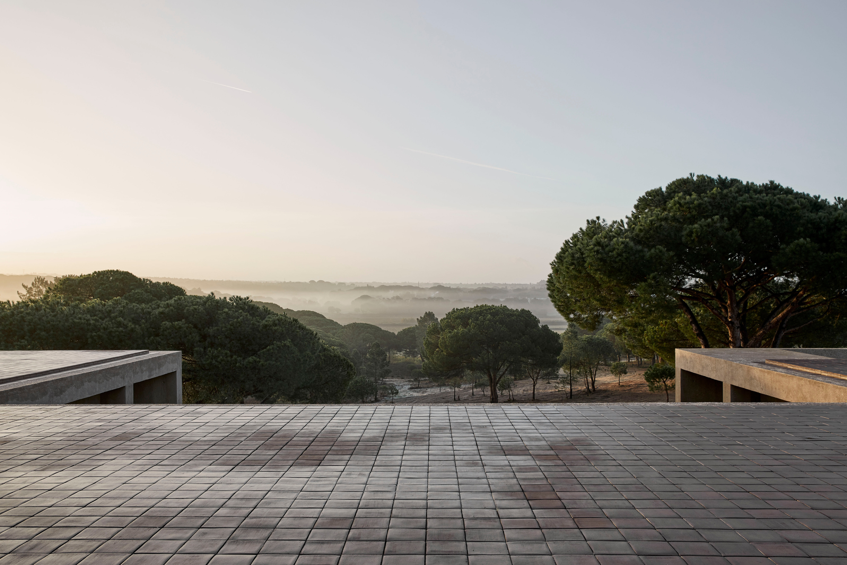 The roof and wider landscape in the official photographic sequence.