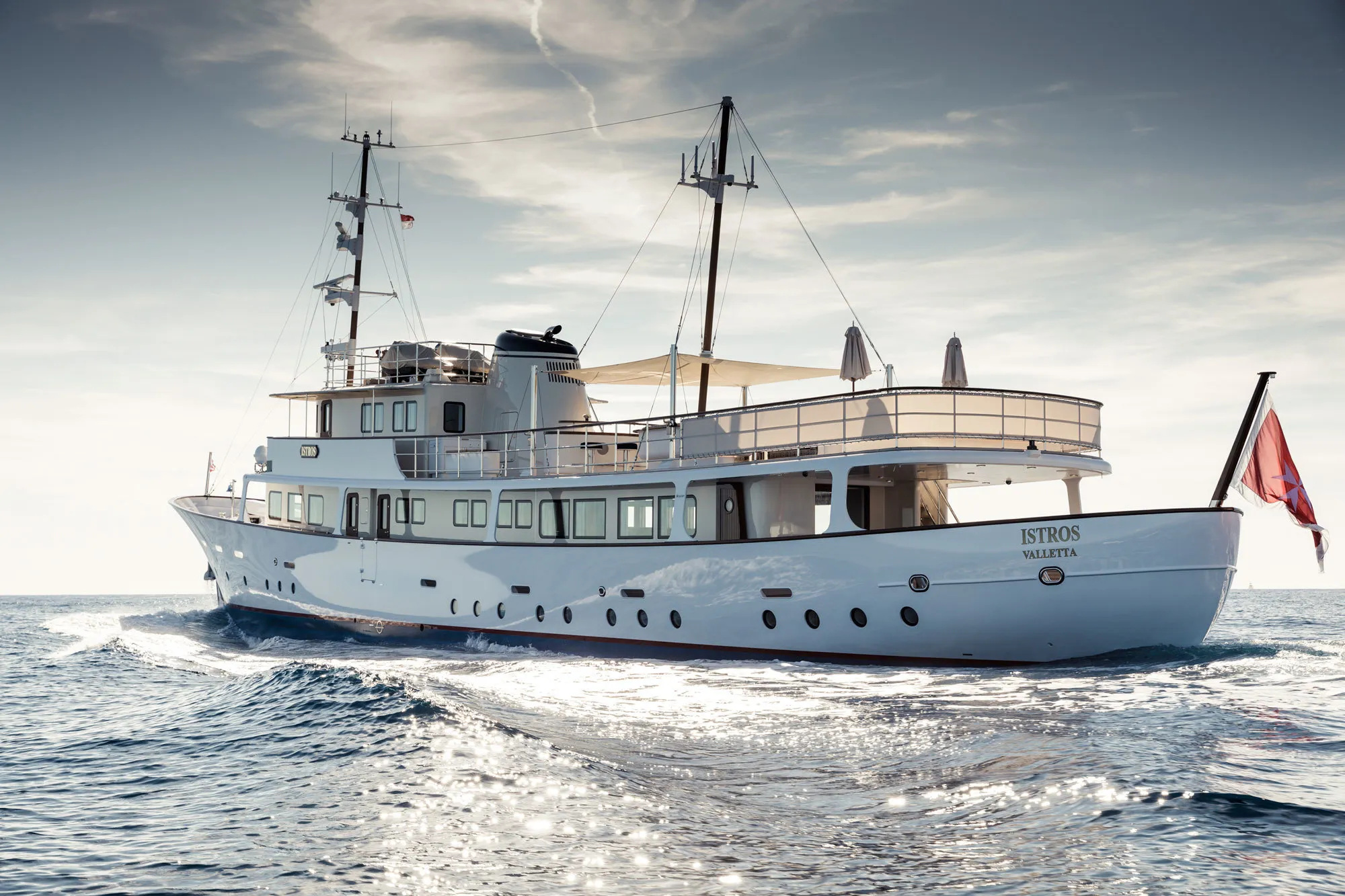 The renewed exterior as published by Feadship.