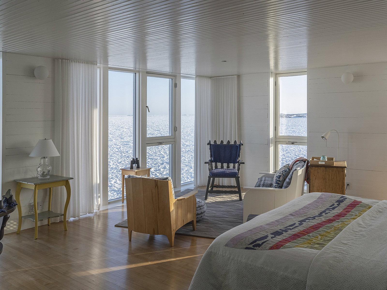 A guest-room setting published by the Inn; the view does not represent every category.
