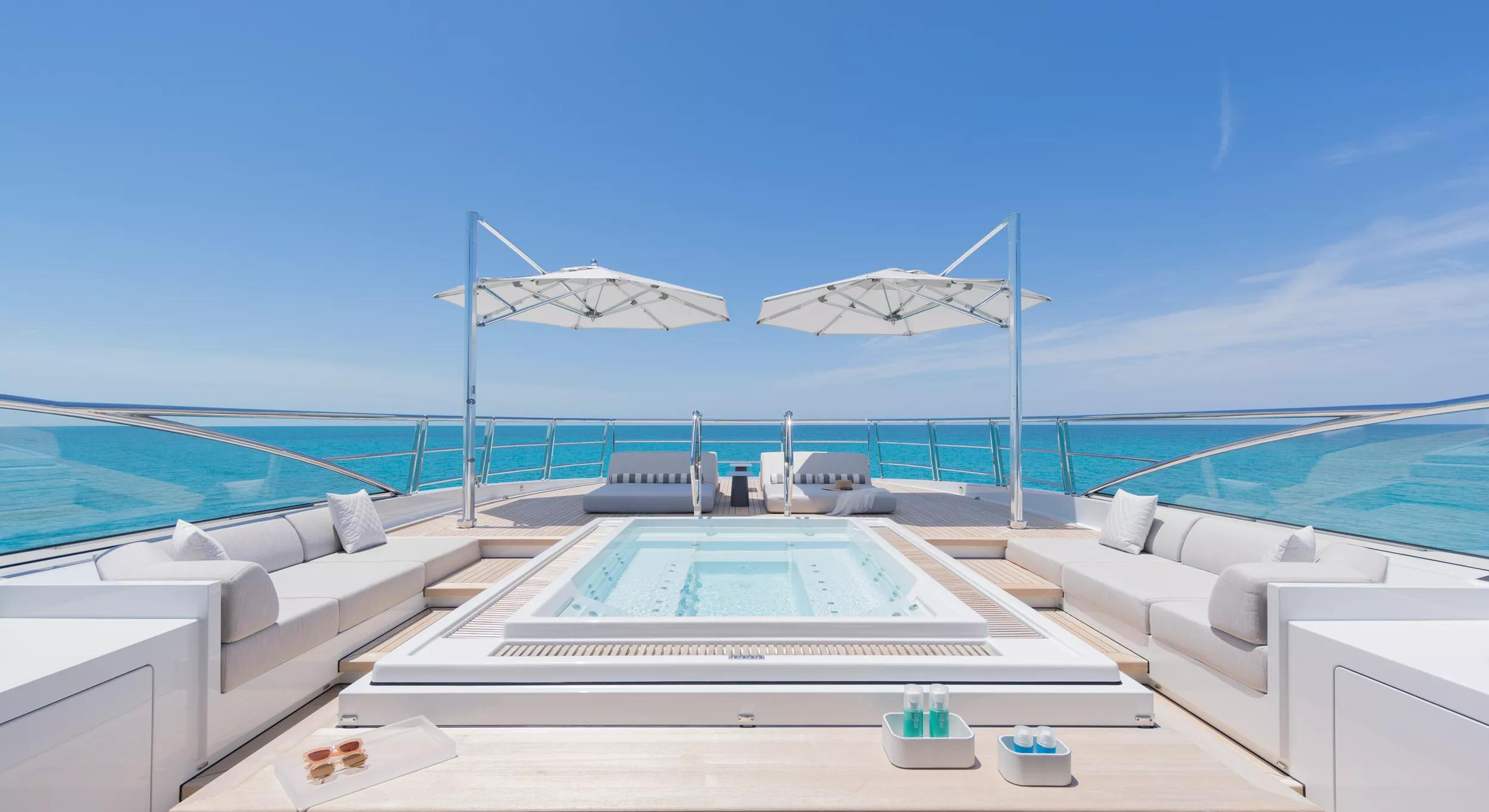 The pool and seating on ENTOURAGE’s upper outdoor deck.