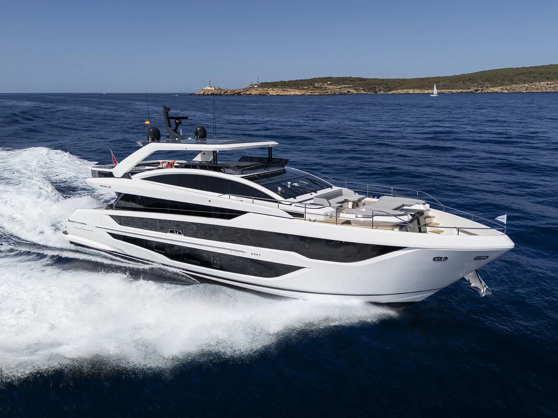 Pearl 82 underway in the manufacturer’s official photography.