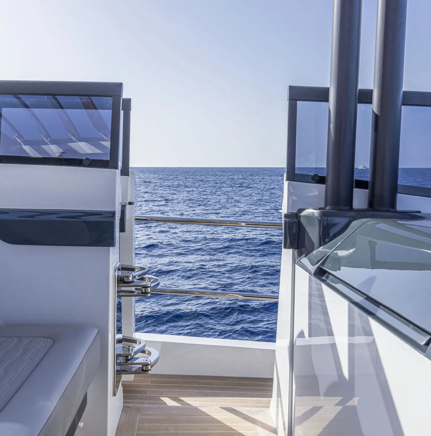 A threshold to the forward terrace in Pearl’s official detail photography.