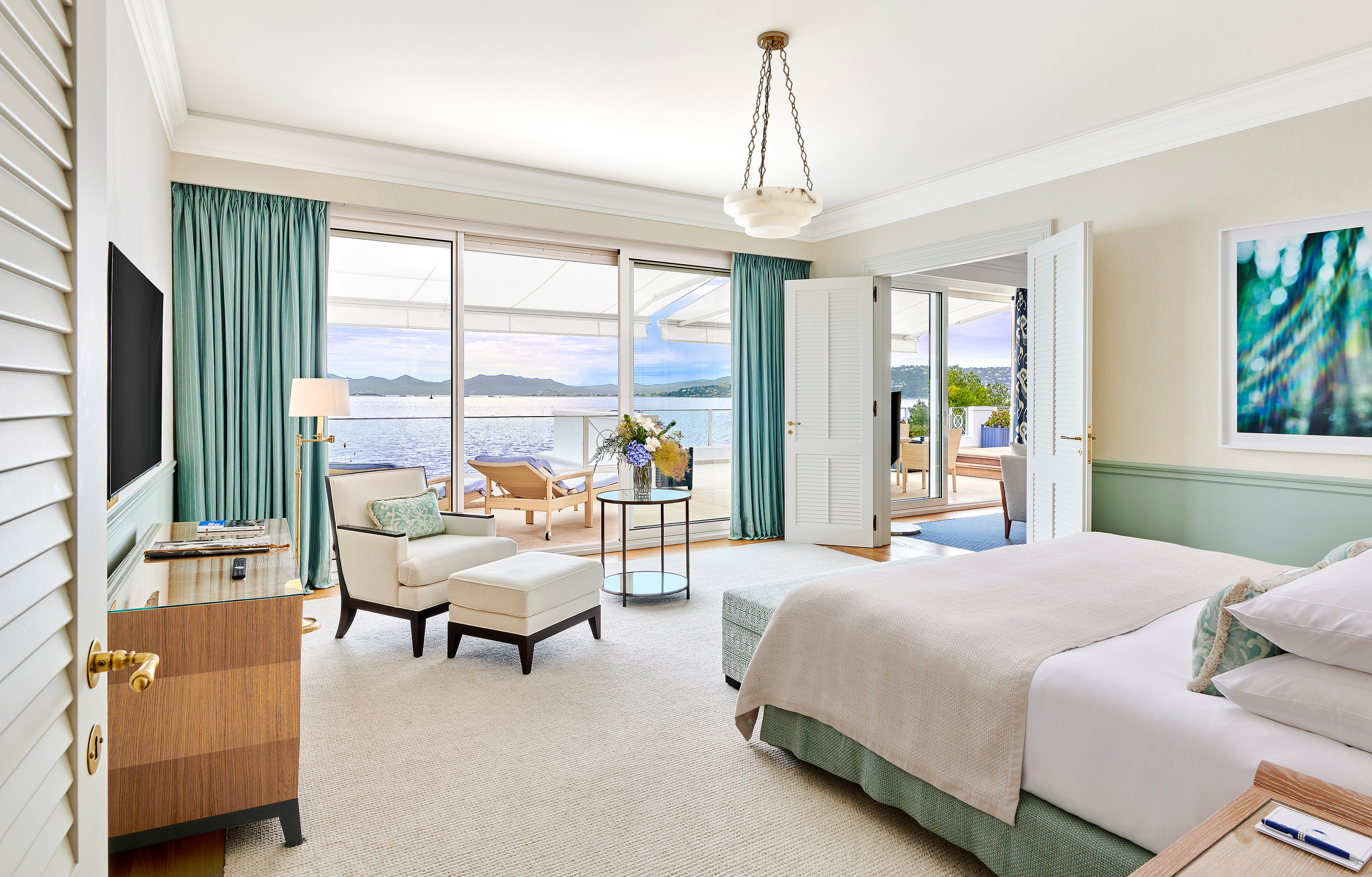 The Eden-Roc Suite in the hotel’s current official presentation; a named suite, not a standard room.